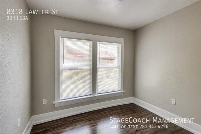 Building Photo - 8318 Lawler St