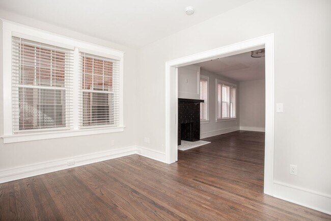 Building Photo - RENOVATED FROM TOP TO BOTTOM 2BD/1BATHS - ...