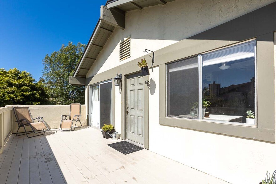 Building Photo - 1750 Prefumo Canyon Rd