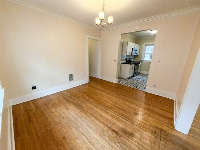 Building Photo - 12 Boardman St