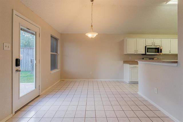 Building Photo - 3307 Syracuse Dr