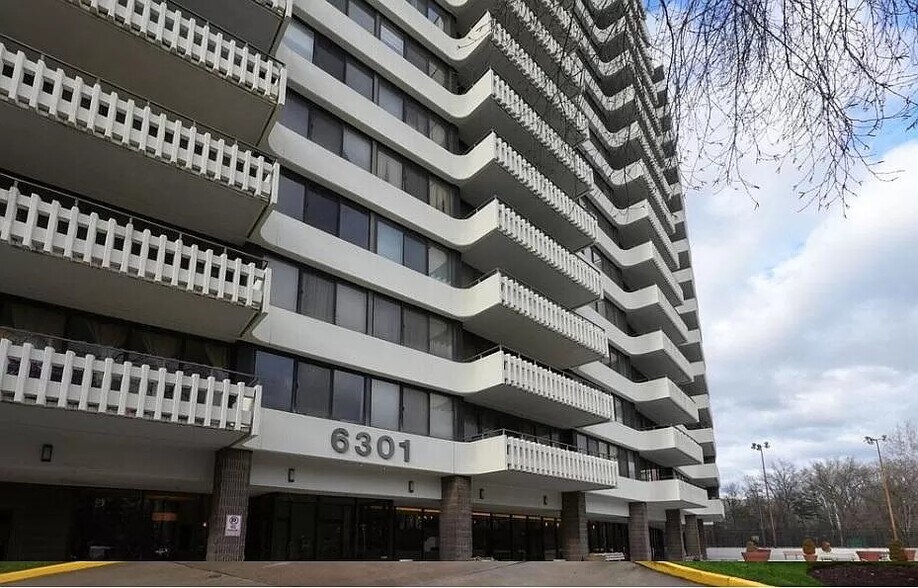 Building Photo - 6301 Stevenson Ave