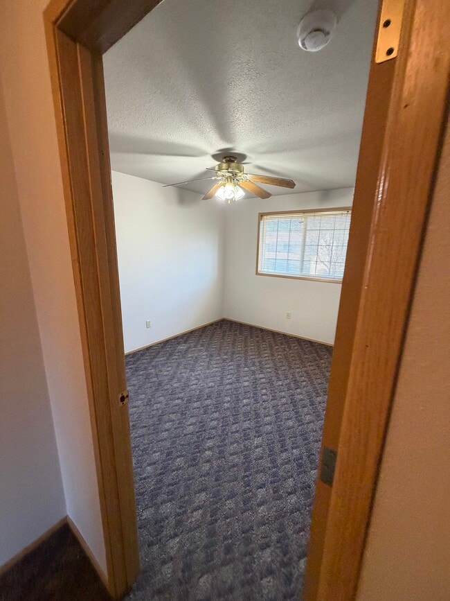 Building Photo - 810 SE 153rd Ave