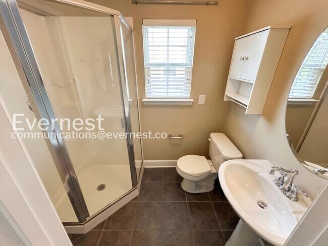 Building Photo - 2 Bed/2.5 Bath Townhome with Fenced Yard & Garage / Pet-Friendly / Available Now!