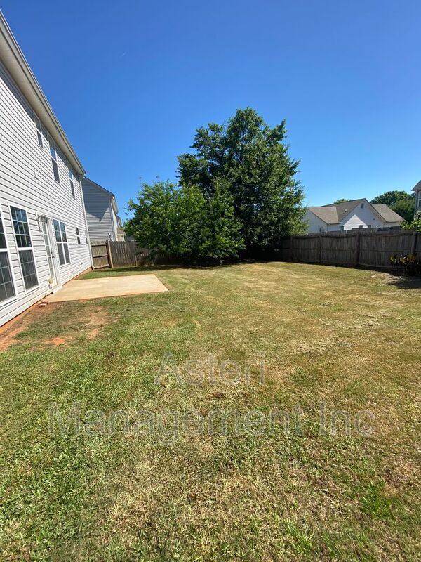 Building Photo - 118 Faybrook Dr