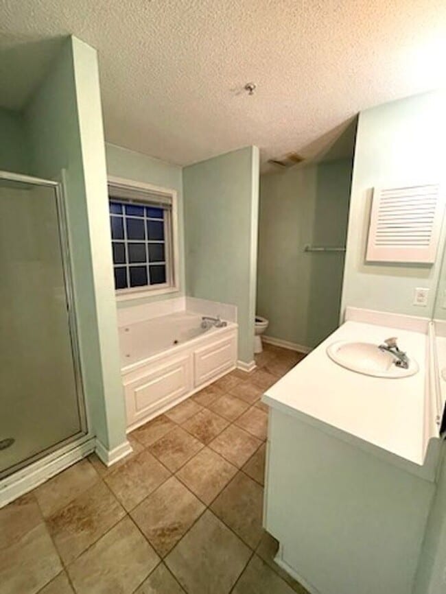 Building Photo - Cape Cottages Condos, Beachy 3 bedroom, 2 ...