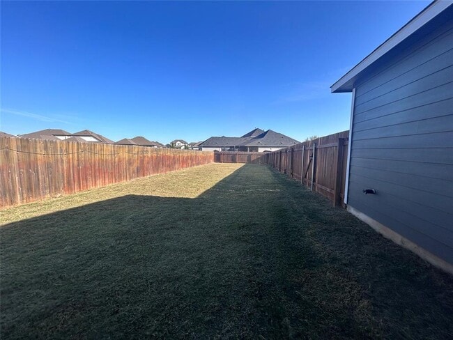 Building Photo - 212 Whisper Rill Dr