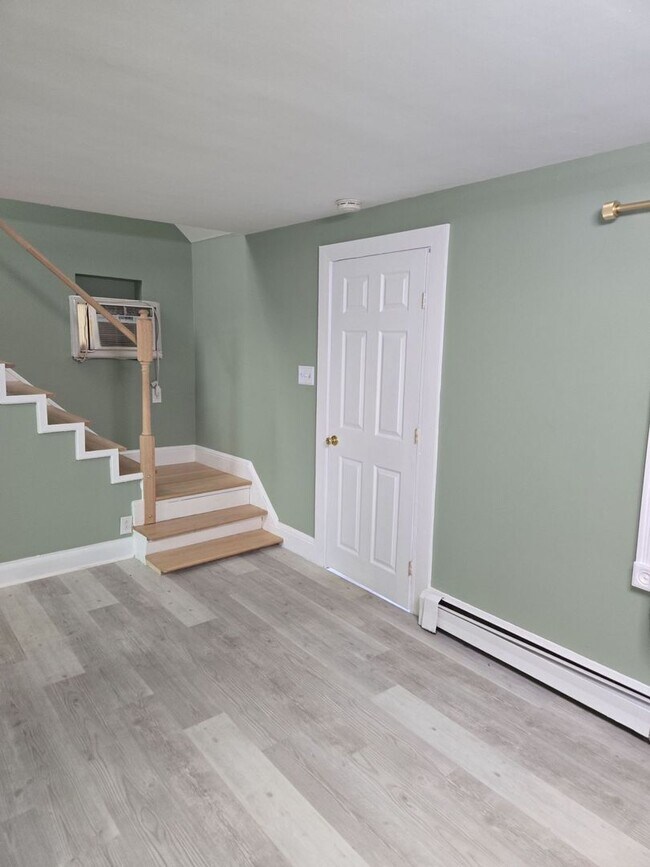 Building Photo - 4-5 Bedroom, 2 Bathroom 2-Story Detached H...