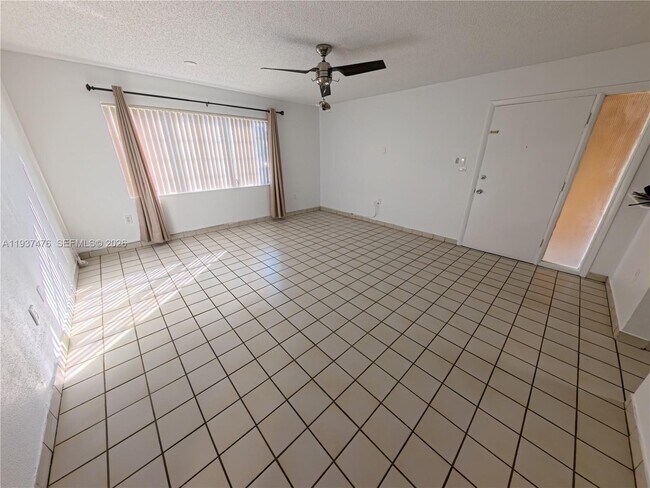 Building Photo - 5401 SW 77th Ct