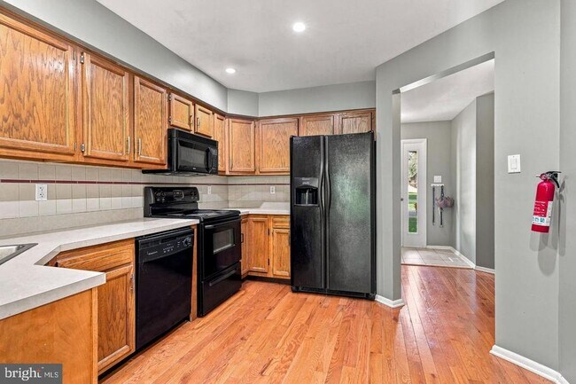 Building Photo - 40 Woodstream Ct