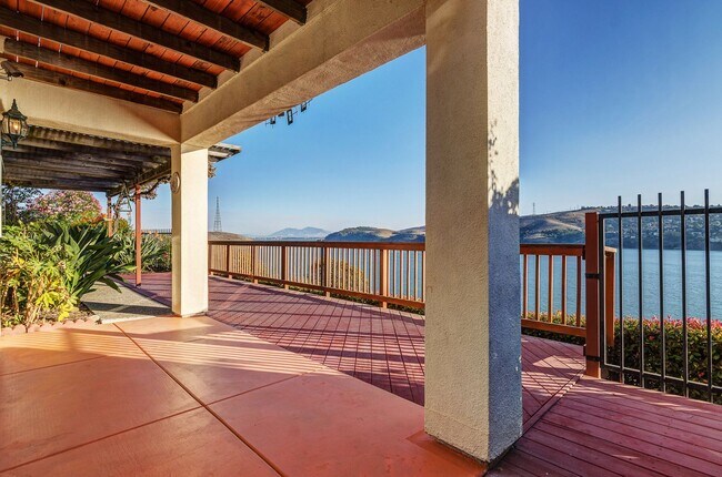Building Photo - 137 Cam Del Sol