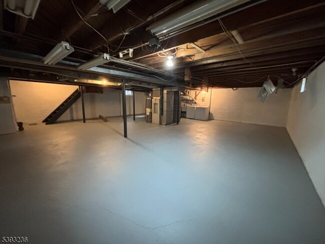 Building Photo - 130 Arlington Ave