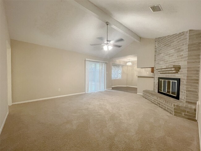Building Photo - 13 N Deerfoot Cir