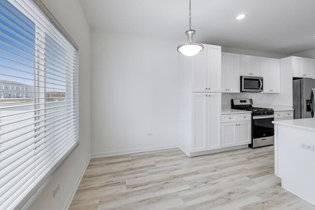 Building Photo - 1234 Gillespie Ln