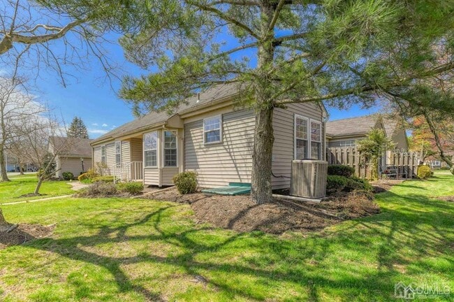 Building Photo - 137 Concordia Cir
