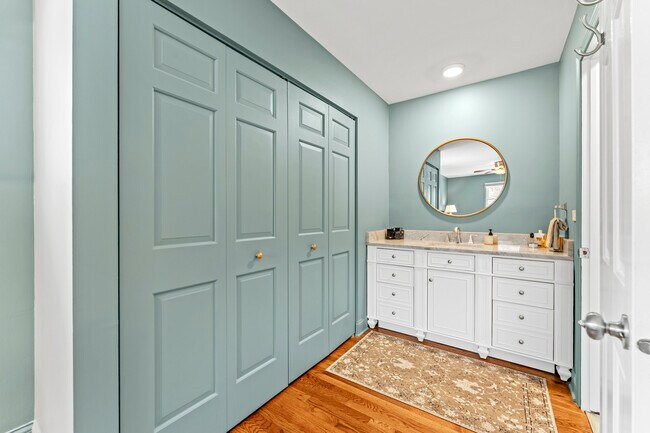 Building Photo - 1213 Selwyn Ln