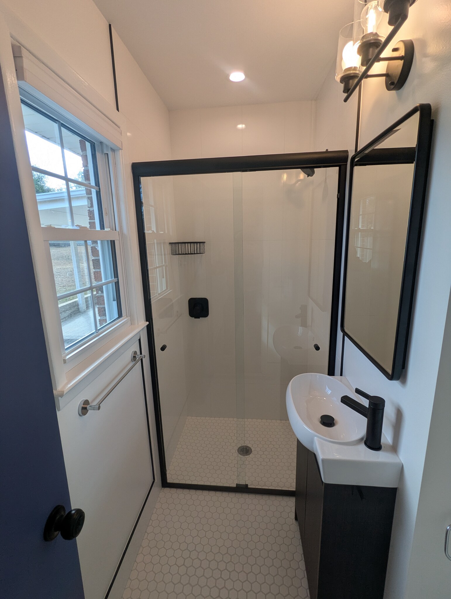 Building Photo - 5310 Lord Tennyson Dr