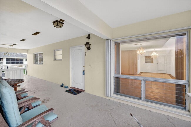 Building Photo - 2755 NE 28th Ave