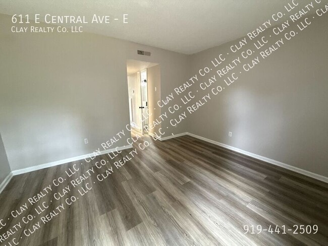 Building Photo - 611 E Central Ave