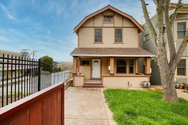 Building Photo - Jyoty