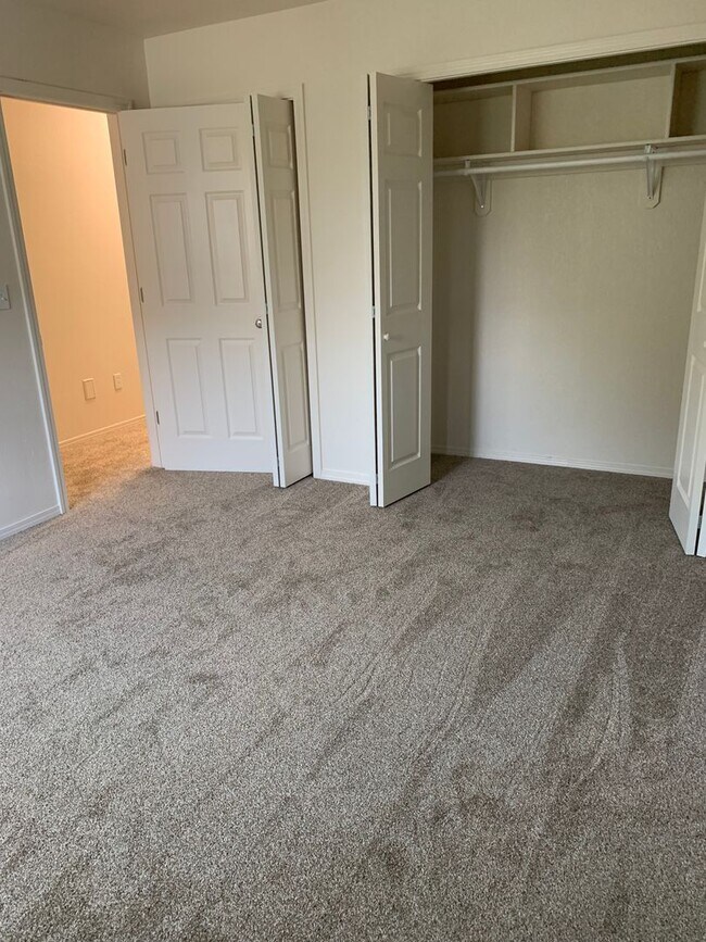 Building Photo - 1701 Elcadore Dr