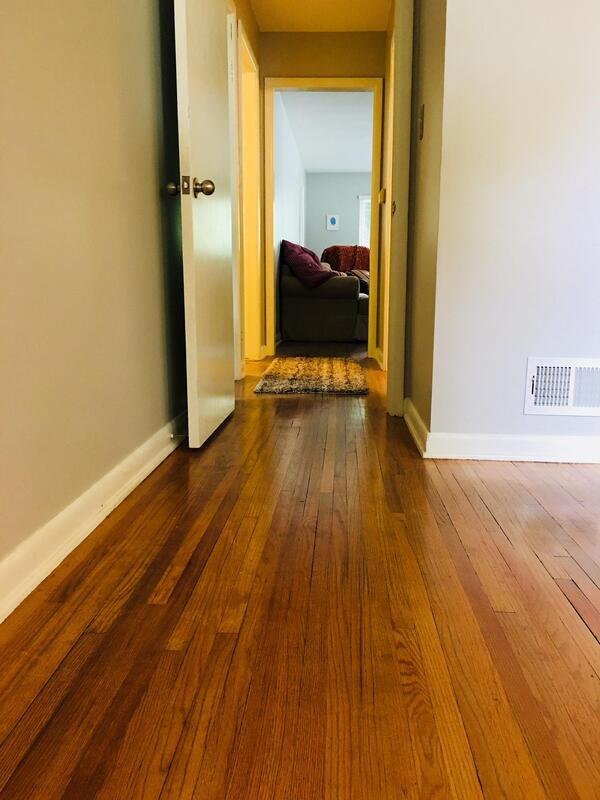 Building Photo - 5624 Lake St