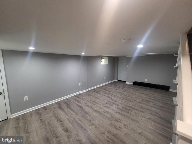 Building Photo - 1120 Roosevelt Dr