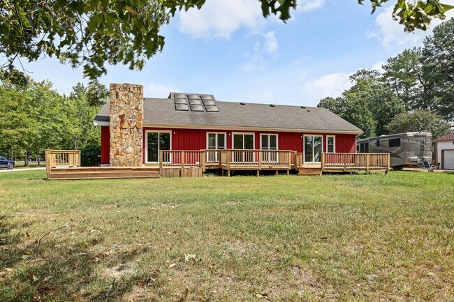 Building Photo - 300 Smoots Ln