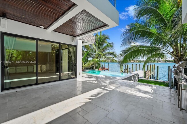 Building Photo - 1311 Stillwater Dr