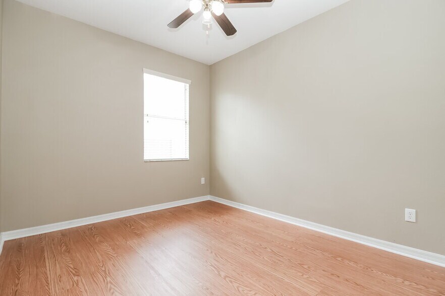 Building Photo - 75 Fairmont Dr