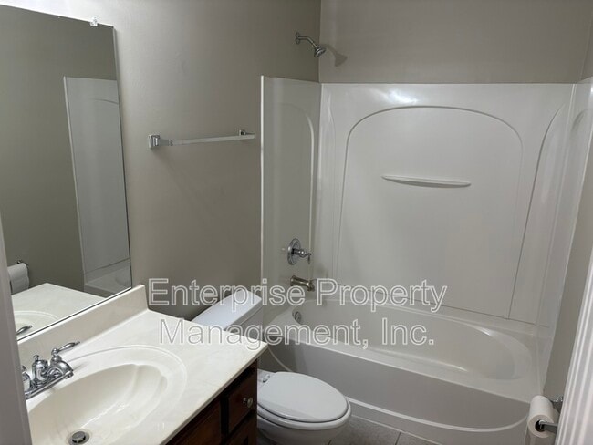 Building Photo - 11556 Milton Meadows Dr