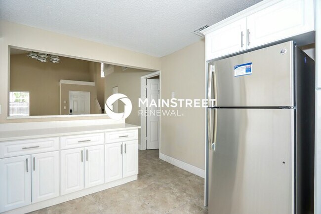 Building Photo - 3 Bedroom Pet-Friendly Home in Hialeah, FL...
