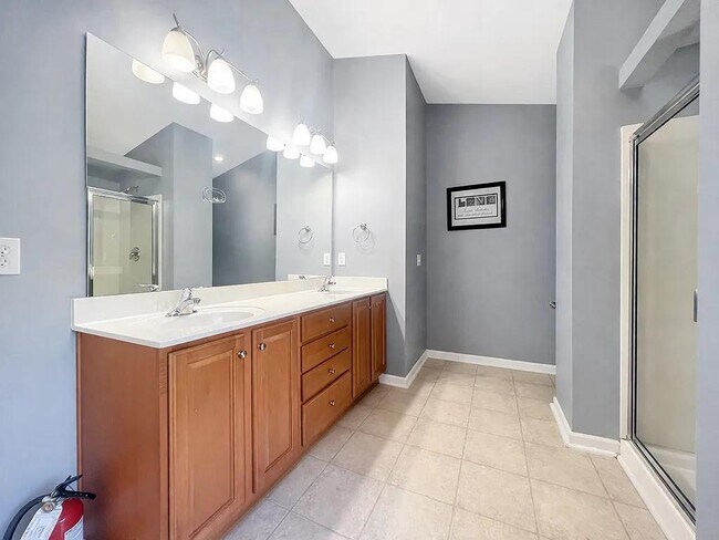 Building Photo - 108 Saybrook Rd