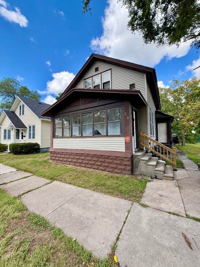 Building Photo - 280 Mason Ave