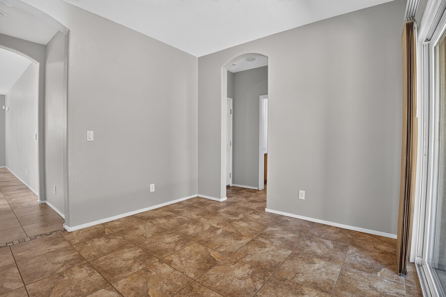 Building Photo - 10648 Bandera Mountain Ln