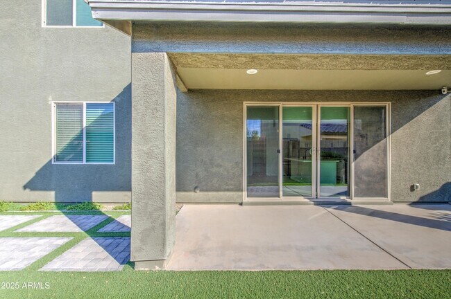 Building Photo - 9856 E Palladium Dr