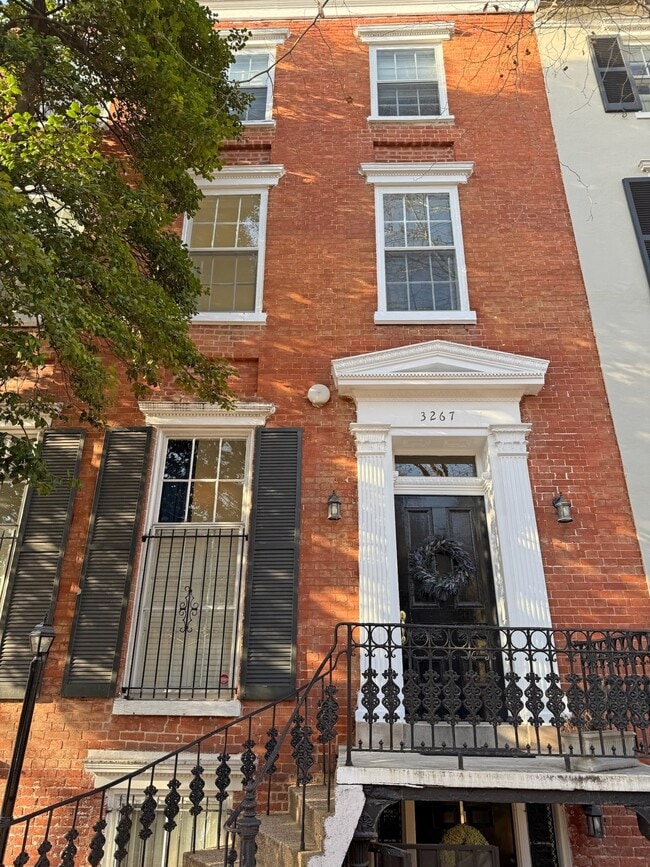 Primary Photo - 3267 N St NW