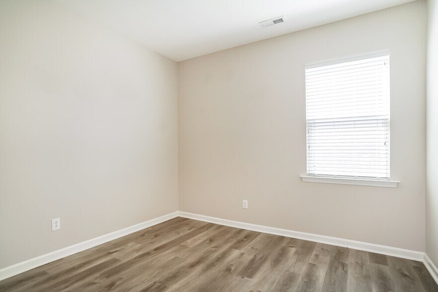Building Photo - 1029 Avondale Dr