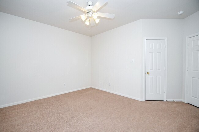 Building Photo - 4703 Camden Brook Ln