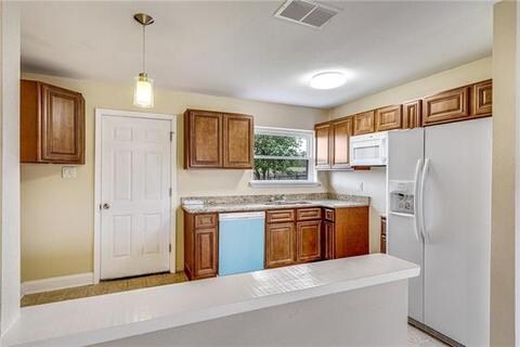 Building Photo - 2312 Sauvage Ave