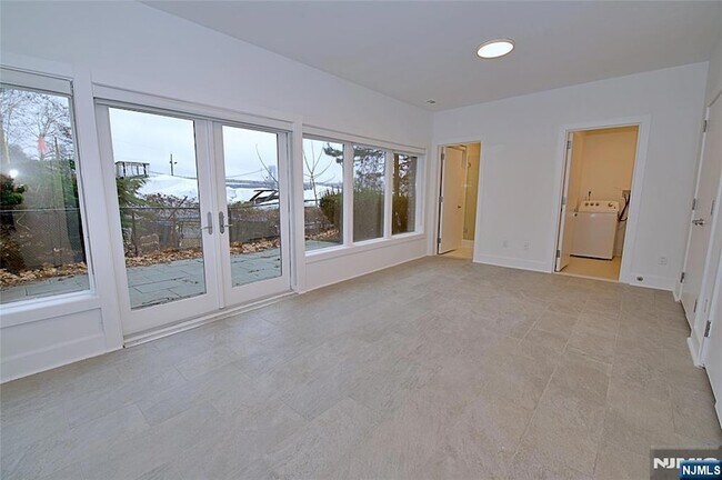 Building Photo - 11 Vela Way