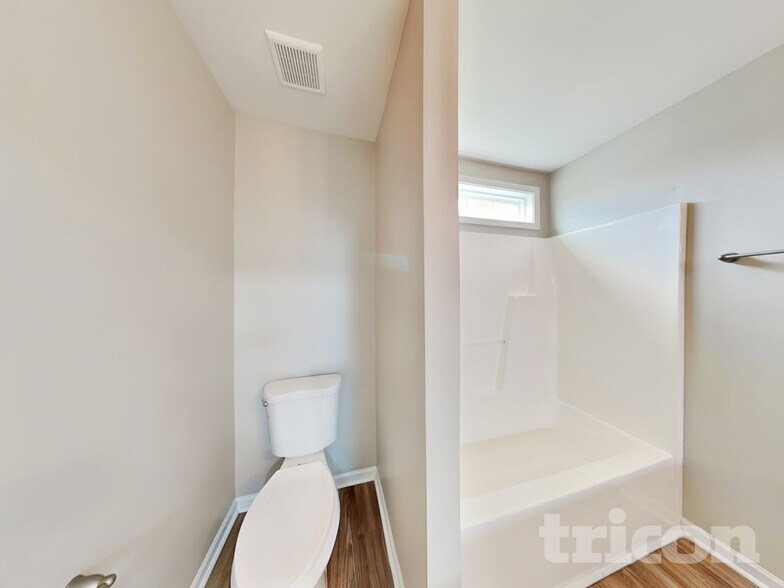 Building Photo - 239 Grovemere Ln