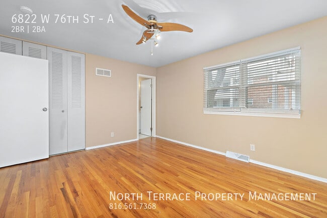 Building Photo - 2BR 2B with W/D and Hardwood Floors