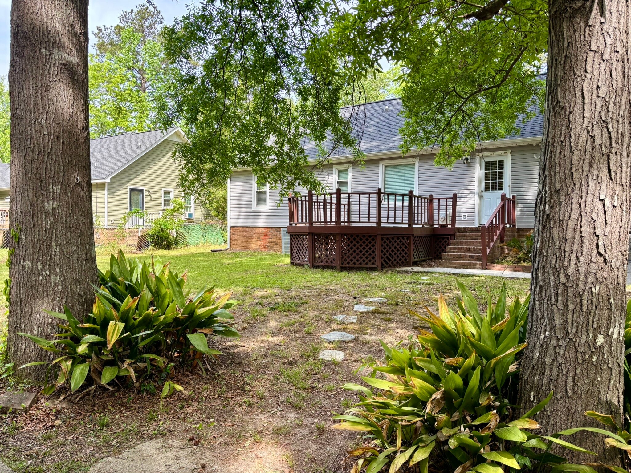 Building Photo - 548 Kenton Dr