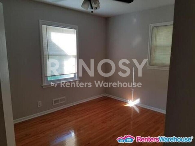 Building Photo - 161 90th Ln NE