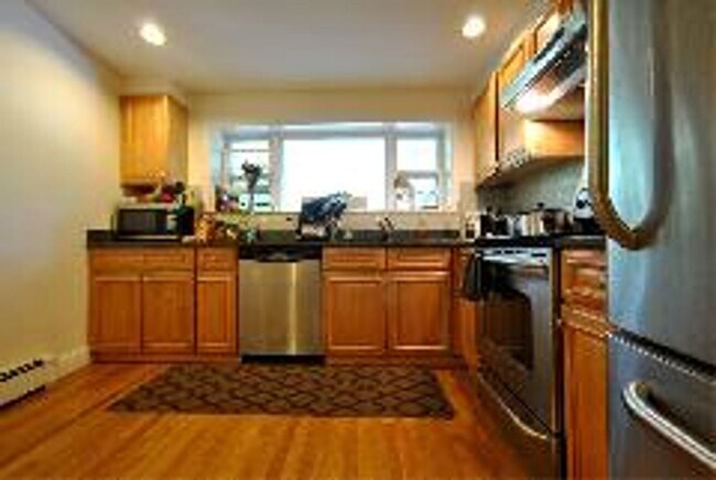 Building Photo - Renovated Brookline 3 Bed/2 Bath Duplex in Washington Square on Addington Rd.  Sept 1st, NO FEE