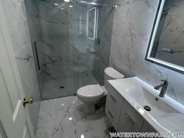 Building Photo - 131 Coolidge Ave