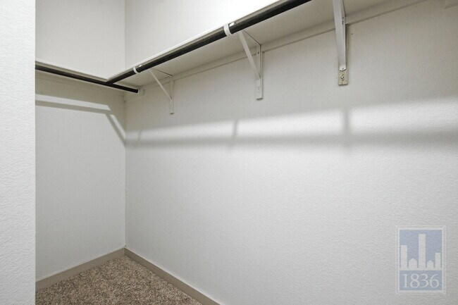 Building Photo - 216 Big Cypress Byu Rd