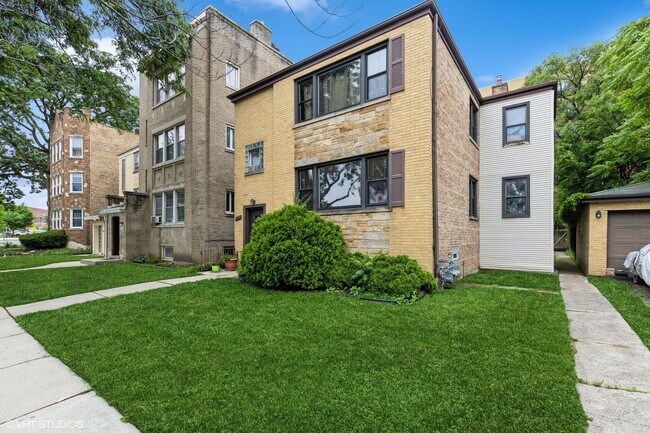 Primary Photo - 5000 Louise St
