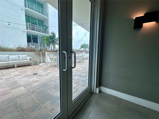 Building Photo - 2275 Biscayne Blvd Blvd